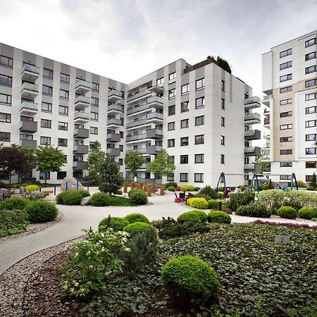 Airport Okecie Klobucka P&O Serviced Apartments Warschau Exterior foto
